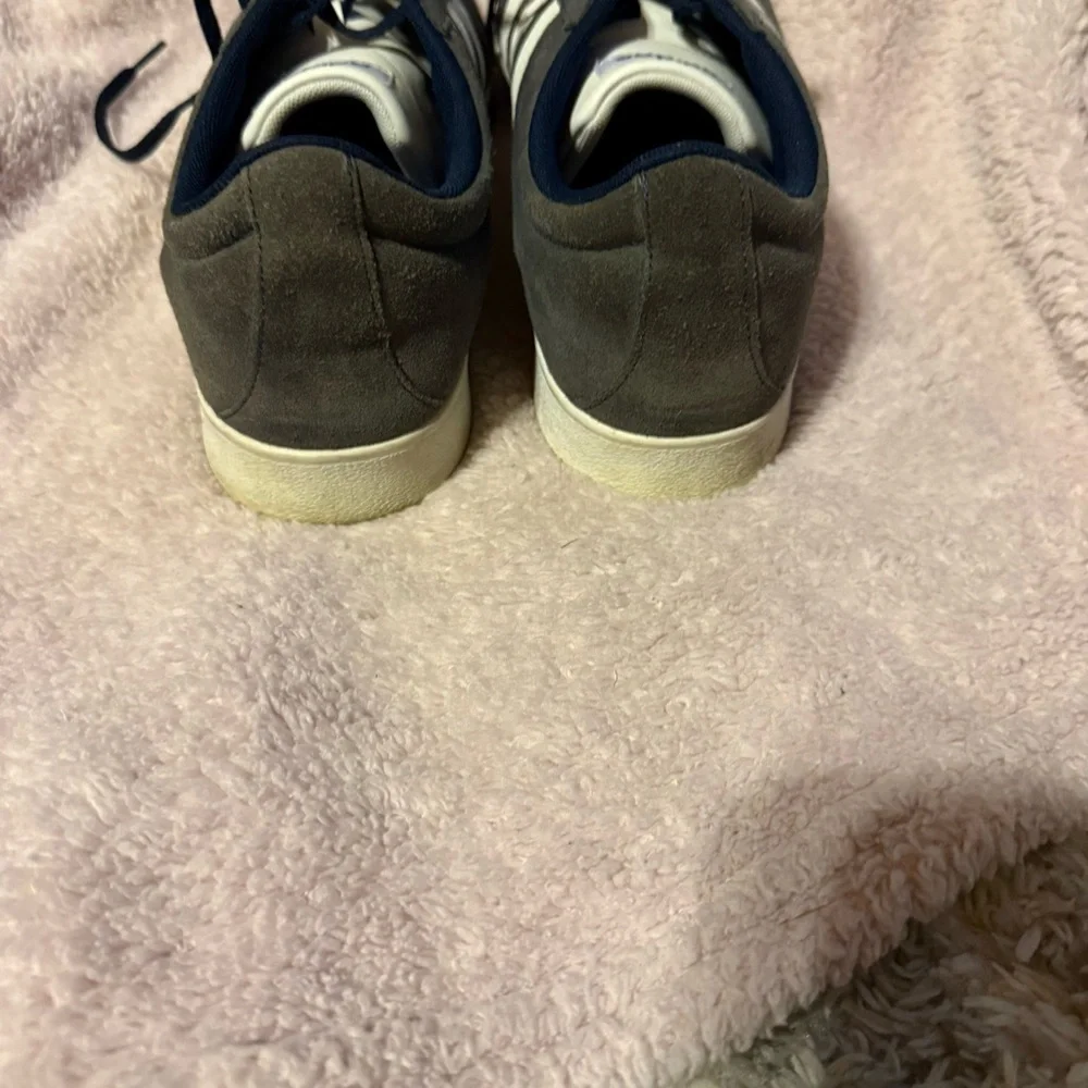 Men's Adidas sneakers